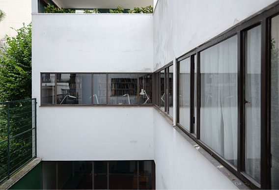 Maison la Roche, 1925. Le Corbusier, architect.